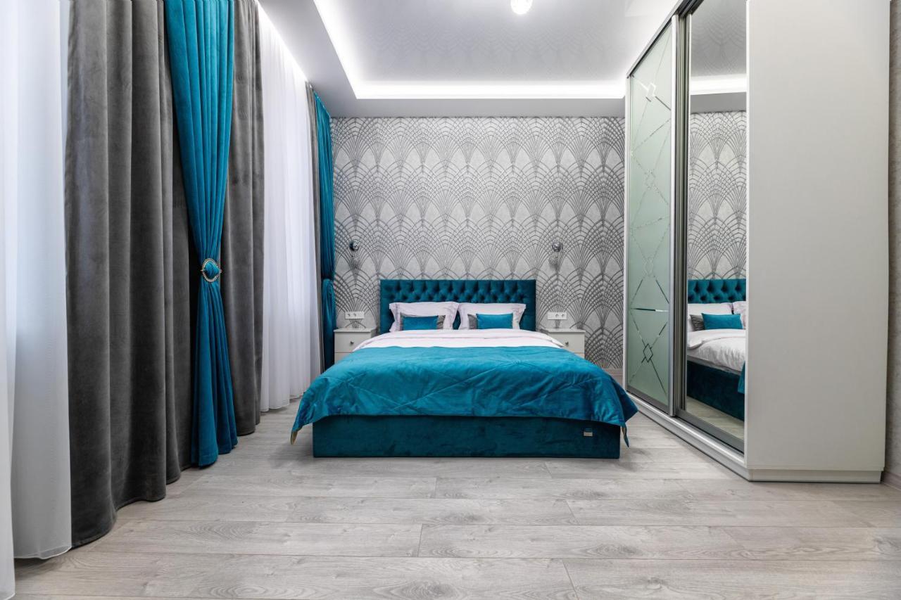 Rynok Square City Center Two Bedroom Apartment! Lviv Exterior foto