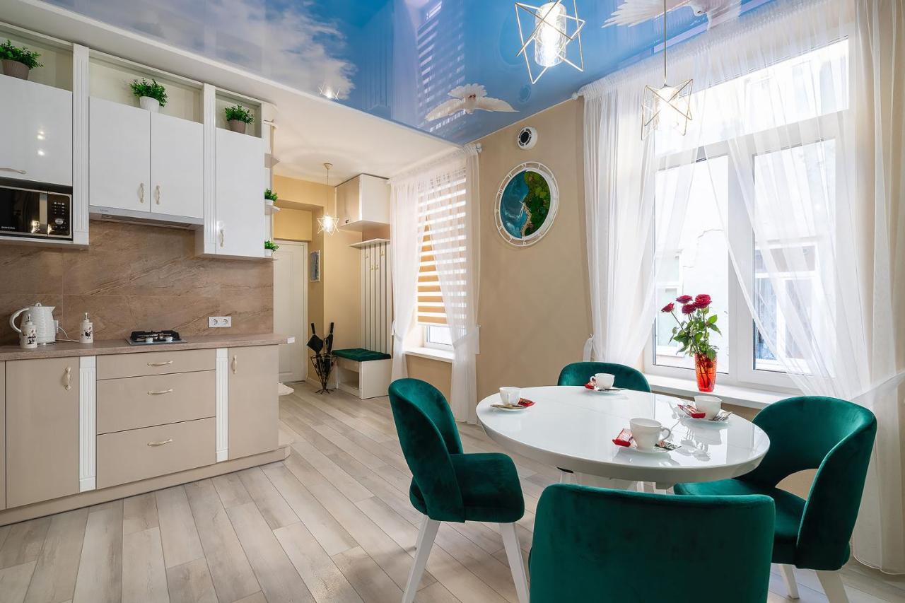 Rynok Square City Center Two Bedroom Apartment! Lviv Exterior foto