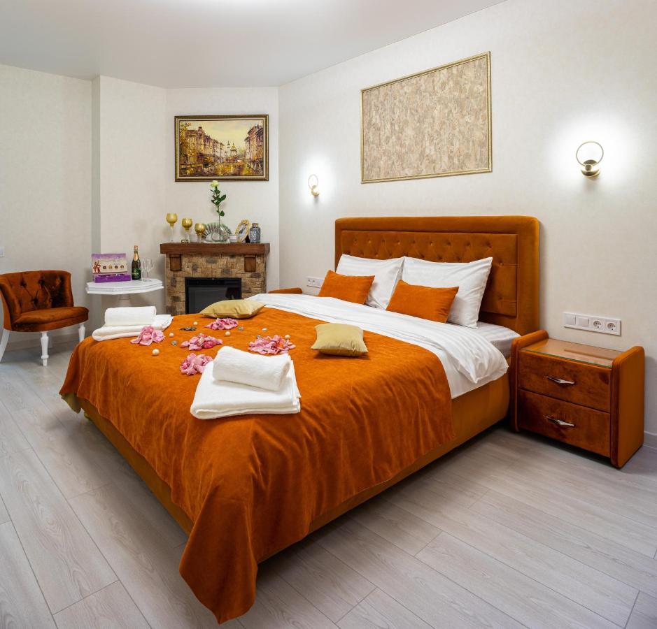 Rynok Square City Center Two Bedroom Apartment! Lviv Exterior foto