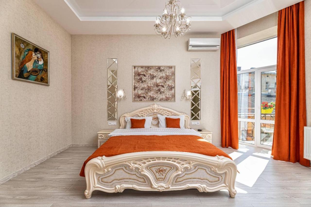 Rynok Square City Center Two Bedroom Apartment! Lviv Exterior foto