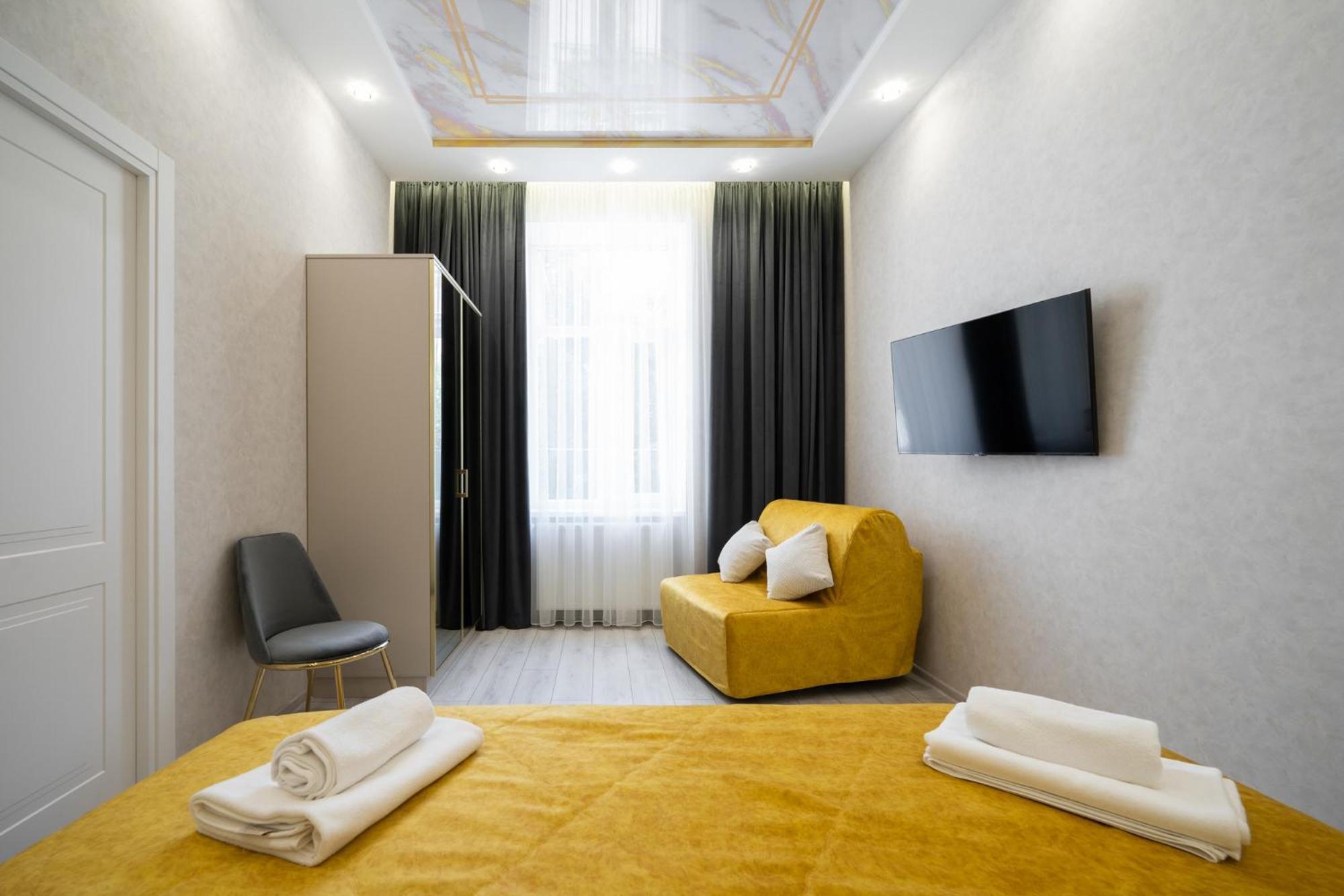 Rynok Square City Center Two Bedroom Apartment! Lviv Exterior foto